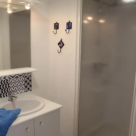 Residence Bnb Aytre Apartament *